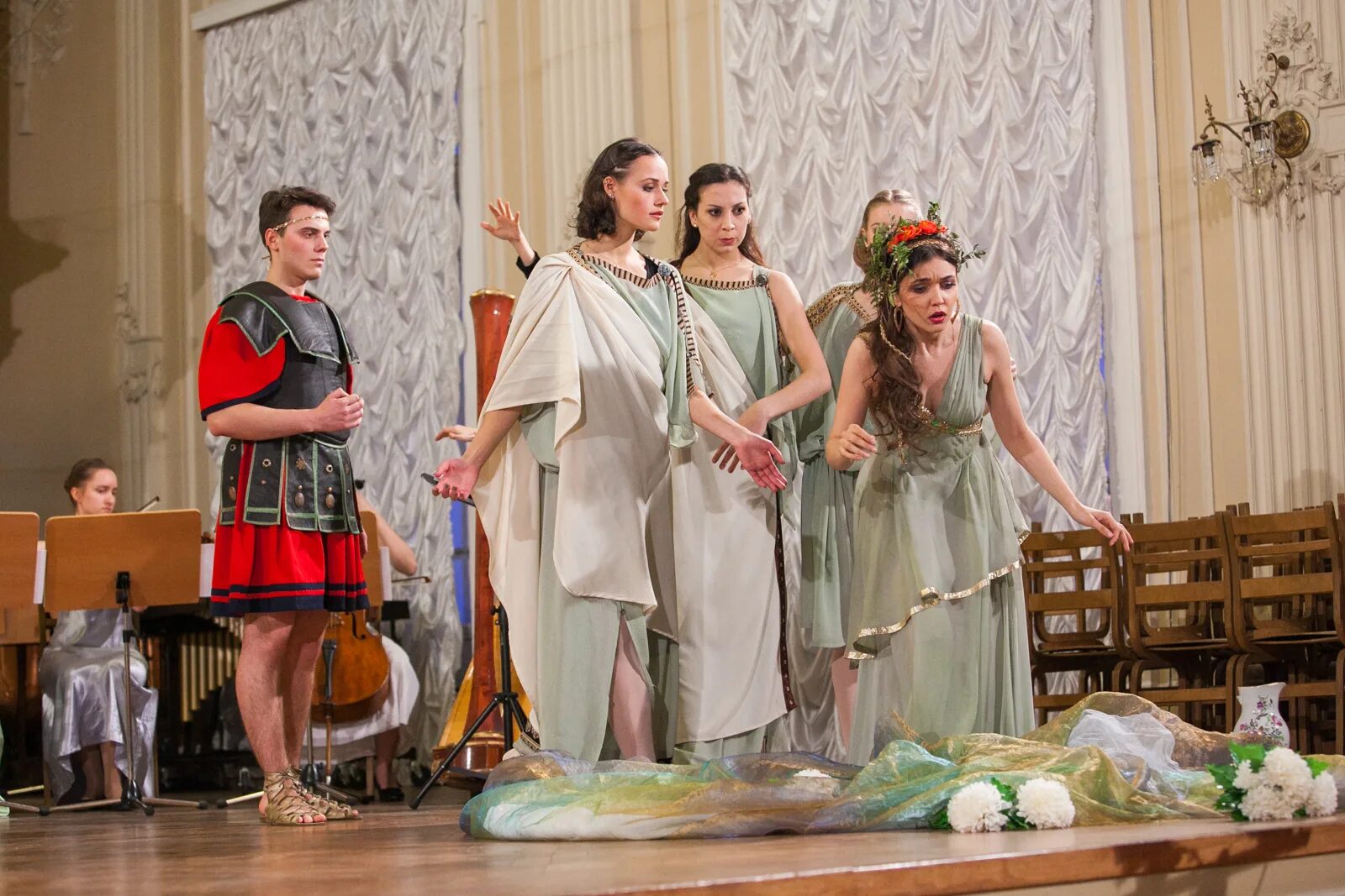 Драматизация в детском саду. Музыкальный театр сад. И. Театр в садике. Музыкальный театр севильский цирюльник.