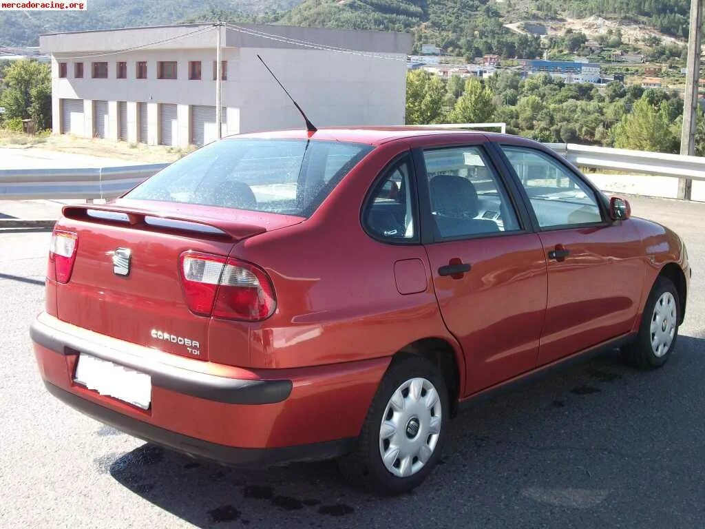 Сеат 2000 года. Seat Cordoba 2000. Seat Cordoba 2001. Сеат Кордоба 2000 универсал. Сеат Кордоба 2001.