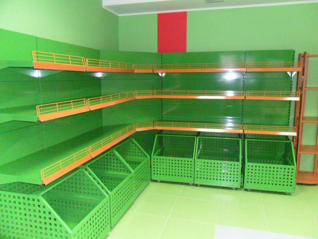 Помещение магазина. Овощной магазин. Под овощи помещения. Оборудование для овощной лавки. Овощной отдел в магазине.