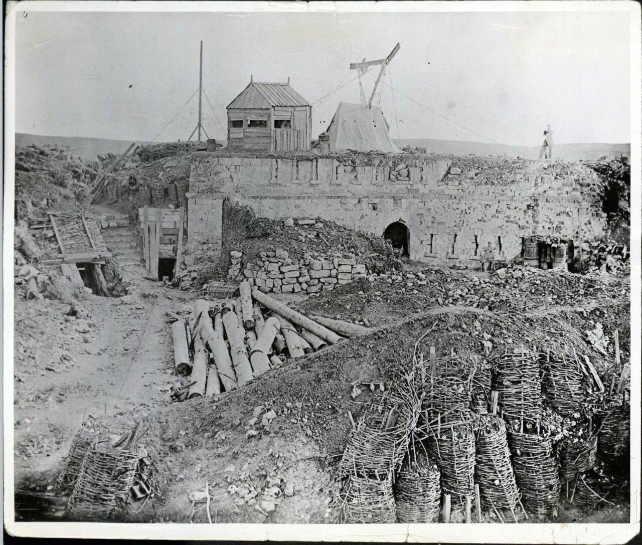 Оборона севастополя (30 октября 1941 г. Окопы и противотанковые рвы тула 1941. Оборонительные сооружения северного кавказа. Строительство оборонительных сооружений в севастополе. 4 бастион севастополь.