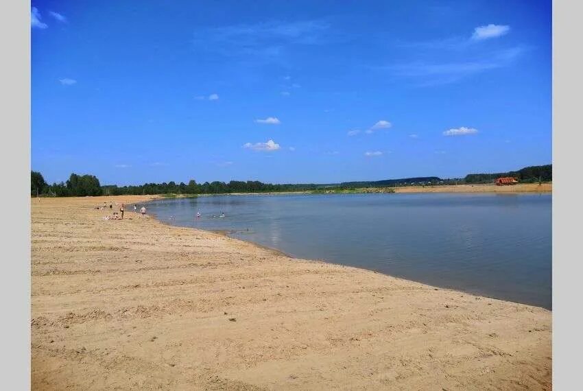Дубровка купаться. Ваулинское водохранилище сергиев посад. Озеро подгорное республика алтай. Турбаза дубрава энгельс пляж. Агротуристический комплекс дубровка.