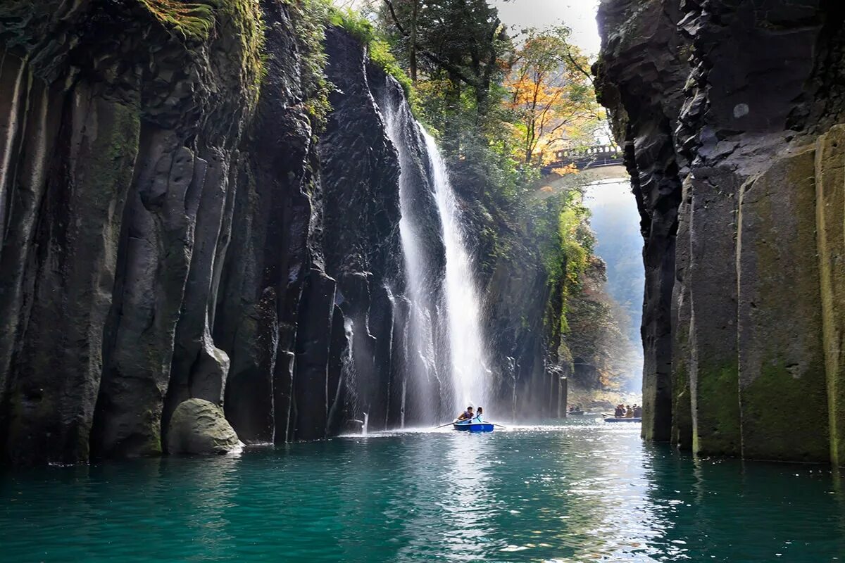 Amazing view. Ущелье Такатихо Япония. Ущелье Такачихо. Ущелье Такатихо в Японии фото. Такатихо водопад.