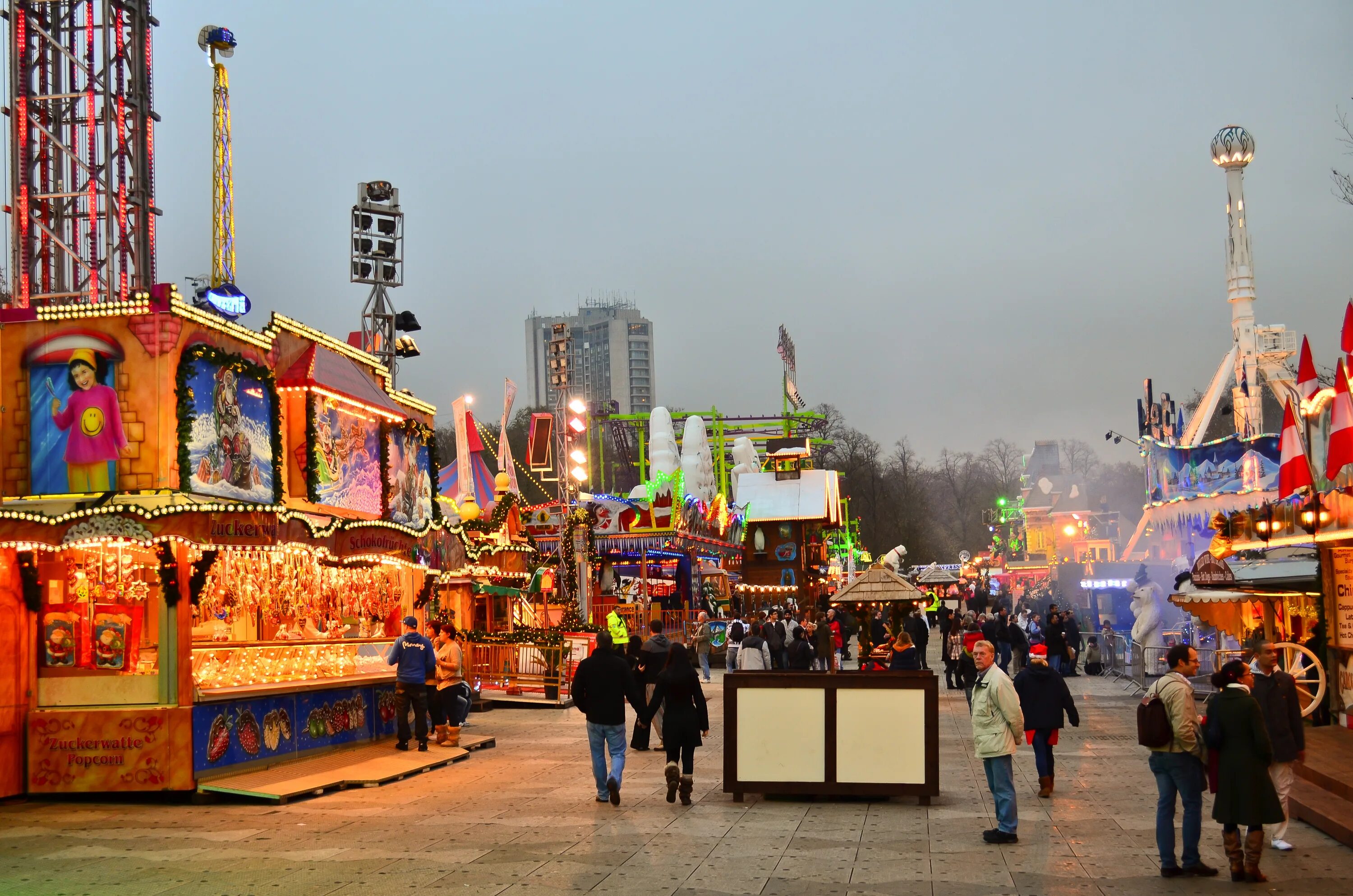 Развлечения в лондоне. Winter Wonderland London. Американская ярмарка. Ярмарка в Америке. Ярмарки в Америке развлечения.