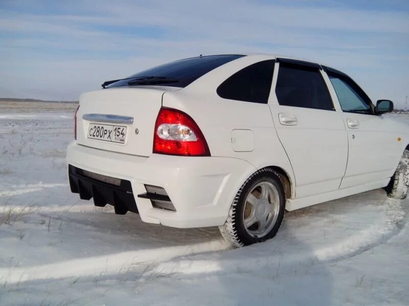 бампера на приору хэтчбек. ринг 2 приора хэтчбек белая. бампера на приору хэтчбек. бампер приора 2 хэтчбек. ваз 2170-2172.