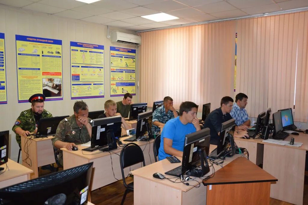 Умц гочс москва. Учебно-методический центр го и чс. Учебный центр го. Стенды для учебных центров. Москва ул.