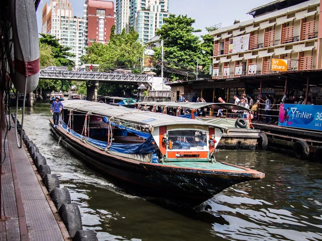 Каналы бангкока. Canal Taxi Таиланд. Bangkok transport. Бангкок экскурсия по реке. Водный транспорт в Бангкоке.