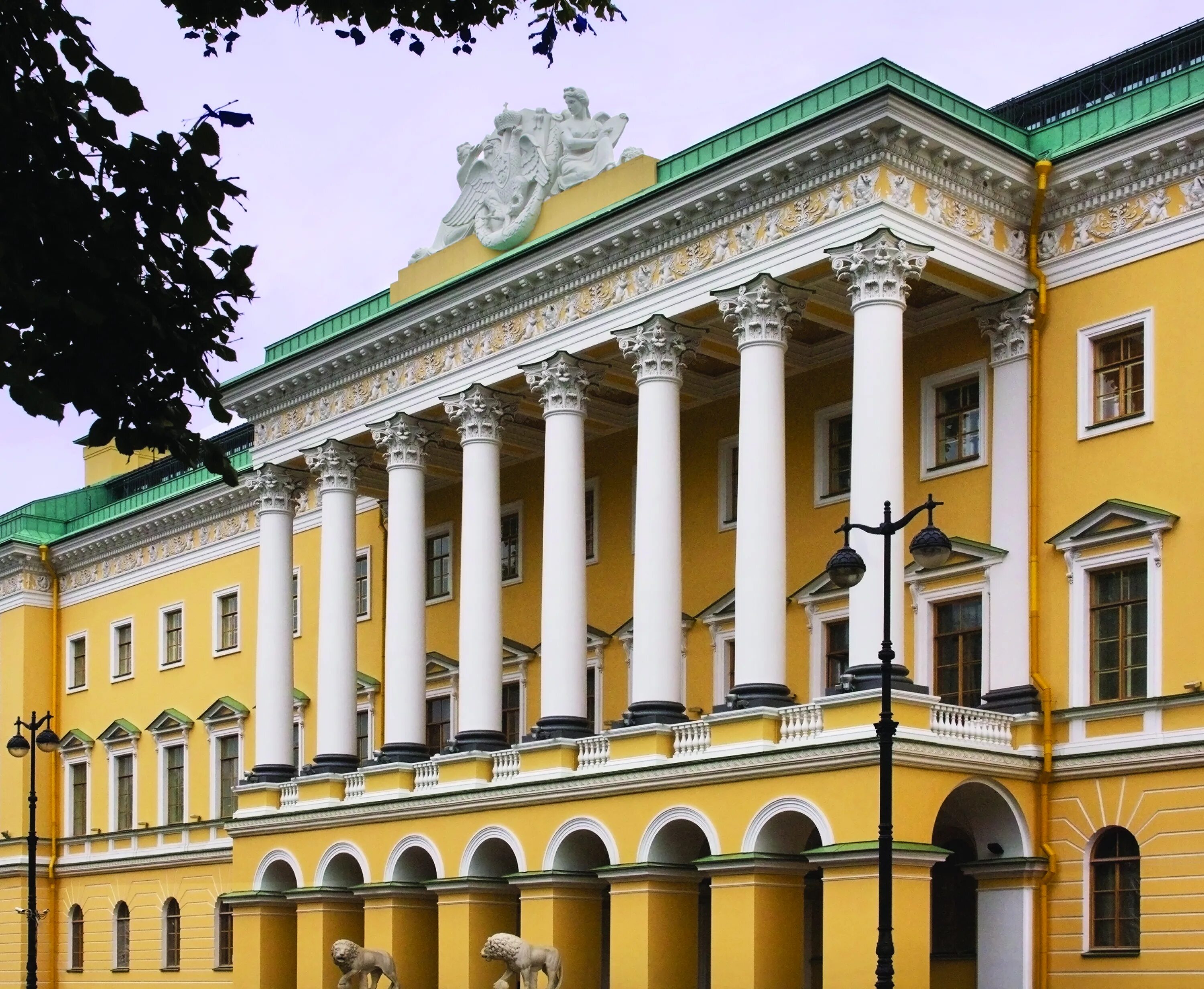 Сизонс спб. Отель four Seasons Lion Palace. Лион Палас Санкт-Петербург отель. 4 Seasons Санкт-Петербург отель. Отель four Seasons Hotel Lion Palace St. Petersburg 5*.