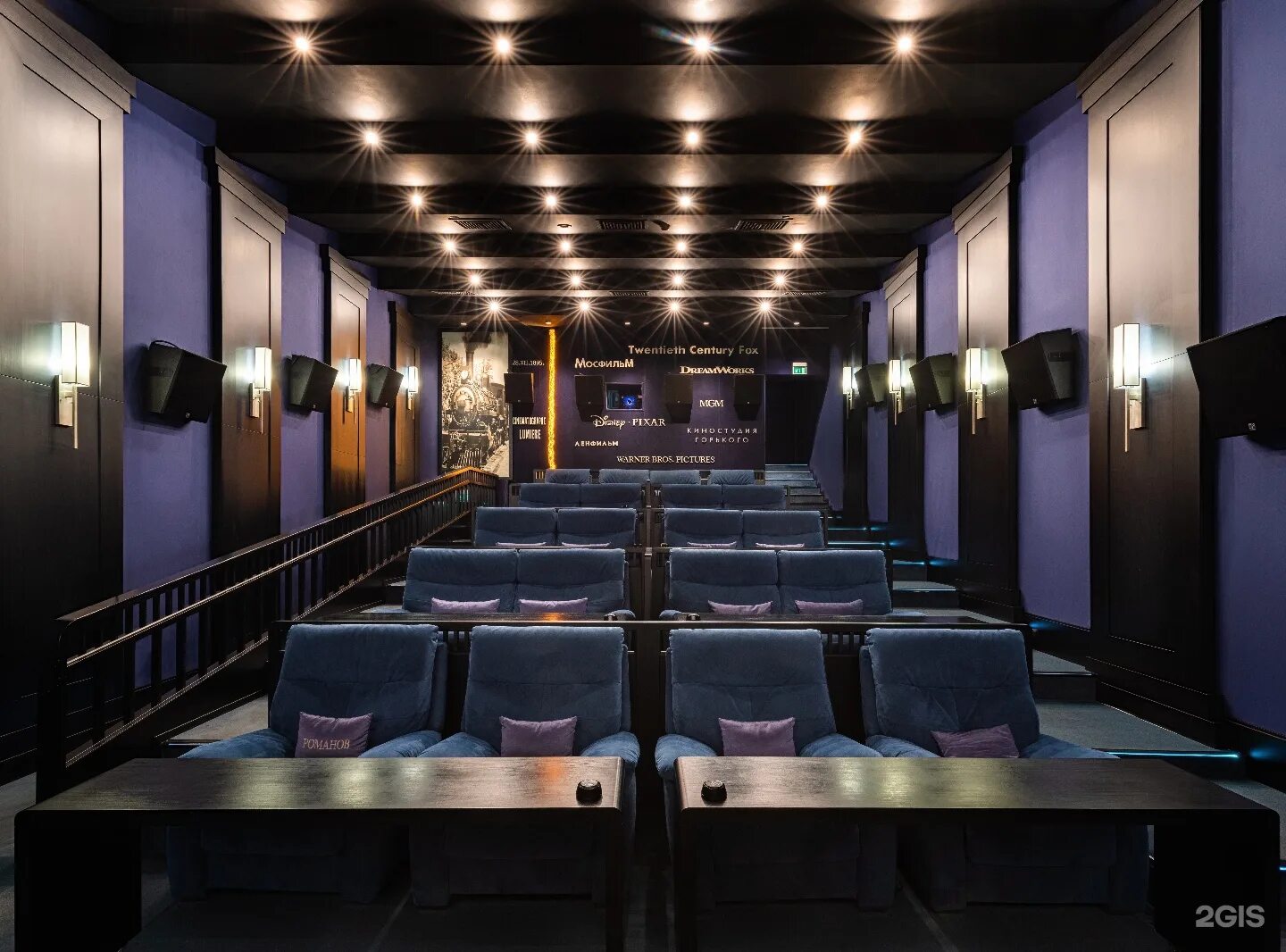 Ладья кинотеатр митино. Мираж синема вип зал. Оппенгеймер кинотеатр москва. Оппенгеймер кинотеатр москва. Кинотеатр в бум сити фото.