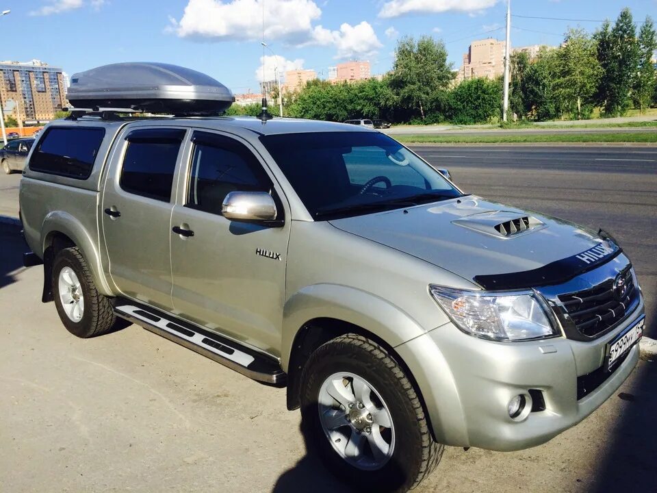 Куплю тойоту б у хайлюкс. Тойота Хайлюкс 2012. Тойота Хайлюкс 7. Toyota Hilux 2002 long Box. Toyota Hilux 7 мест.