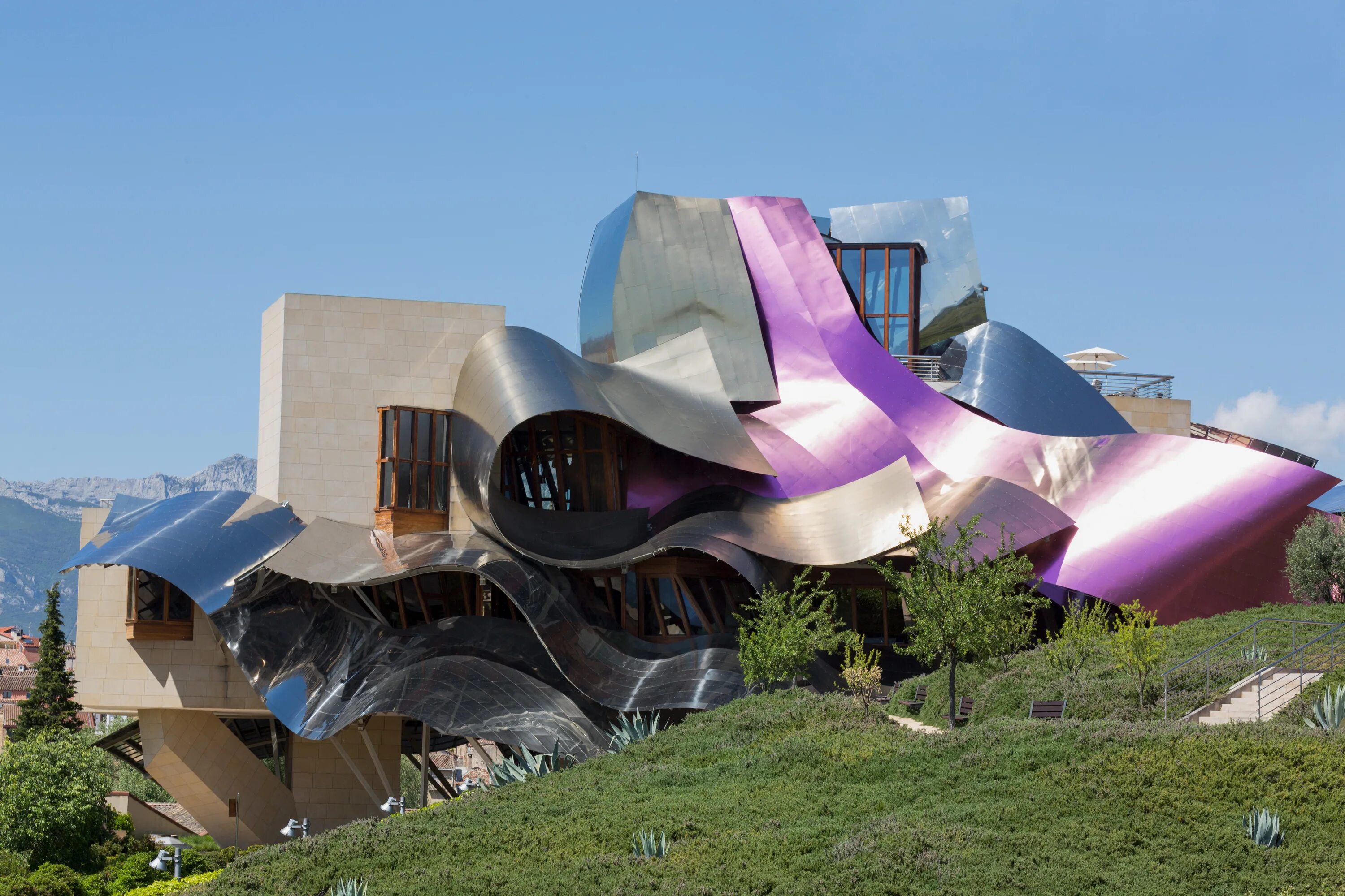 Отель Маркиз-де-Рискаль. Marqués de Riscal Hotel Фрэнк Гери. Отель Маркес де Рискаль Испания Архитектор. Отель Маркиз-де-Рискаль (marqués de Riscal), Испания.