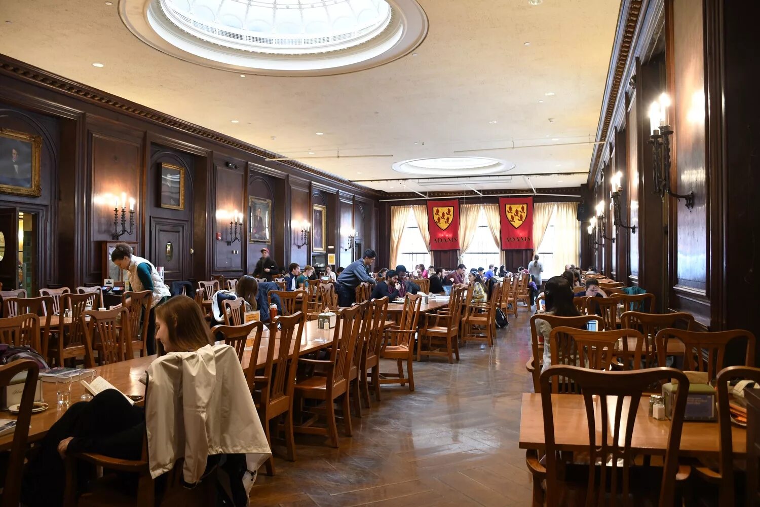 Dining hall. Столовая Гарварда. Harvard University Dining Hall. Harvard Adams House. Dining Hall in Magdalen.