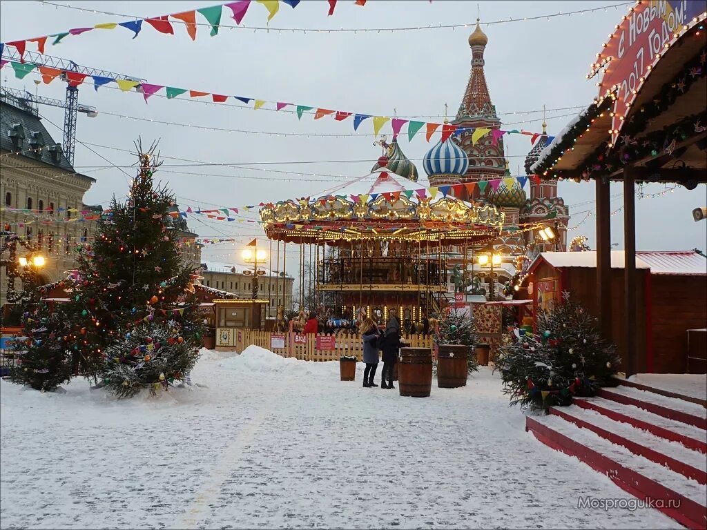 новогодняя ярмарка. зима в подмосковье ярмарка. рождественская ярмарка на красной площади. ярмарка на соборной площади во владимире. ярмарка зима.