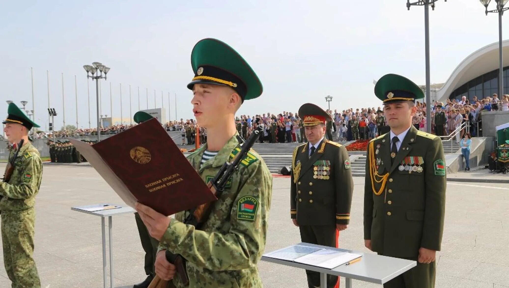 Государственный пограничный комитет республики беларусь солдат. Погранкомитет республики беларусь. Государственный пограничный комитет республики беларусь. Погранкомитет республики беларусь. Госпогранкомитет беларуси.