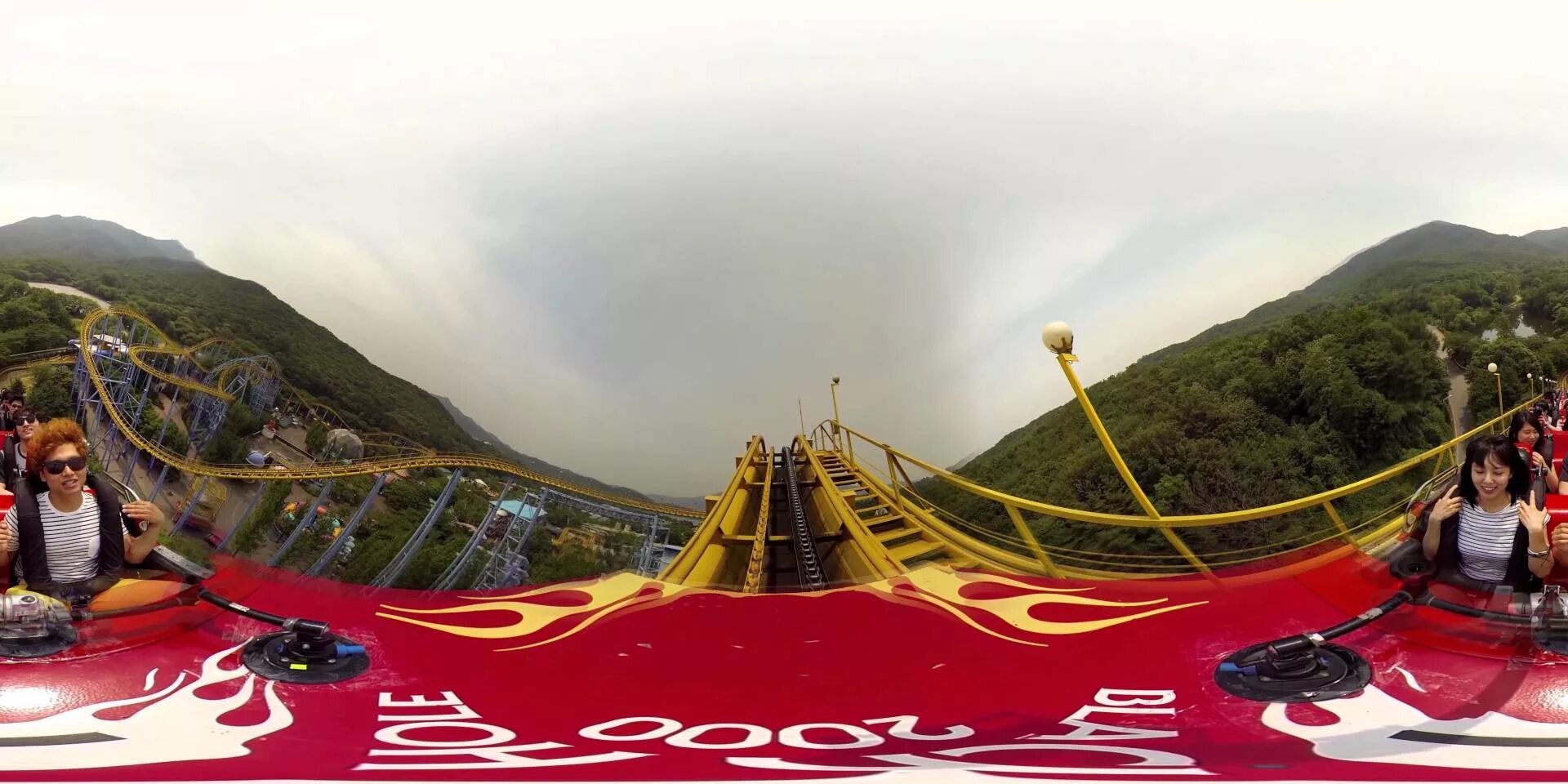 Видео для vr 360 градусов. Roller Coaster 360 extreme. Аттракцион Orbital 360 VR. Американские горки 360 градусов. ВР 360 градусов горки.