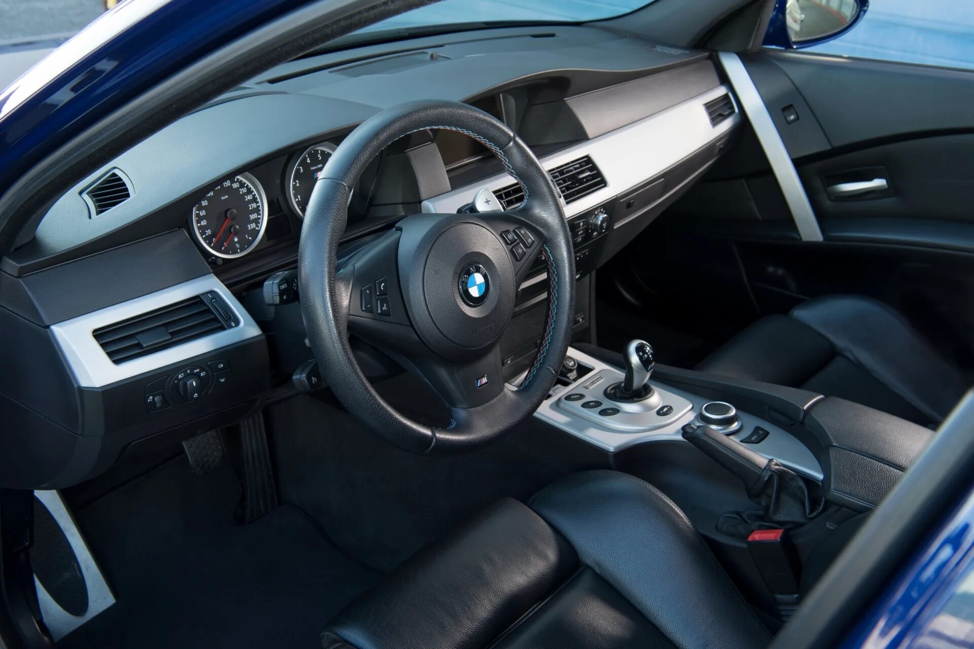 BMW m5 e60 салон. BMW 5 e60 салон. BMW 5 e60 Interior. БМВ м5 е60 салон.