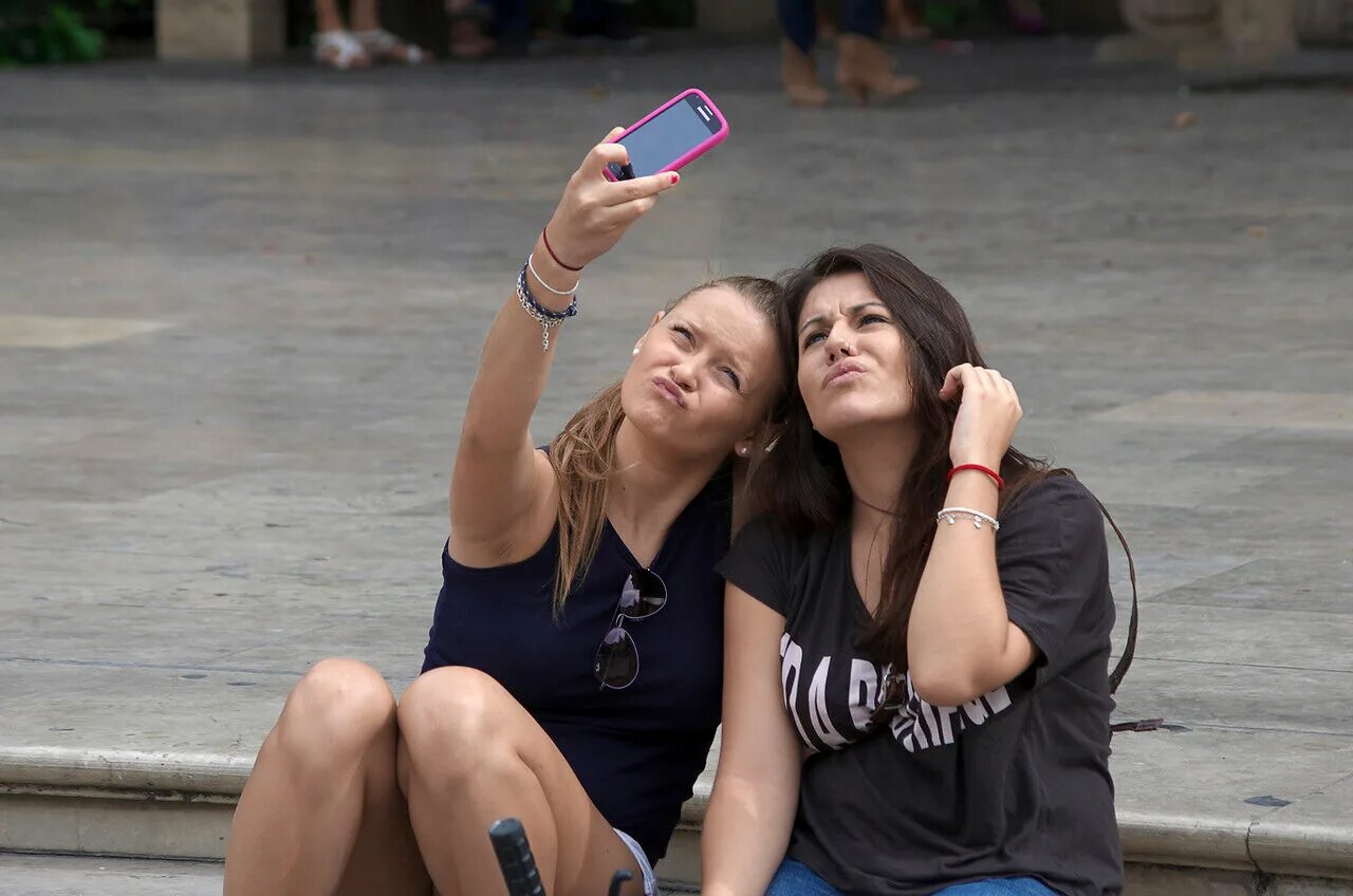 фотосессия подруг в парке.