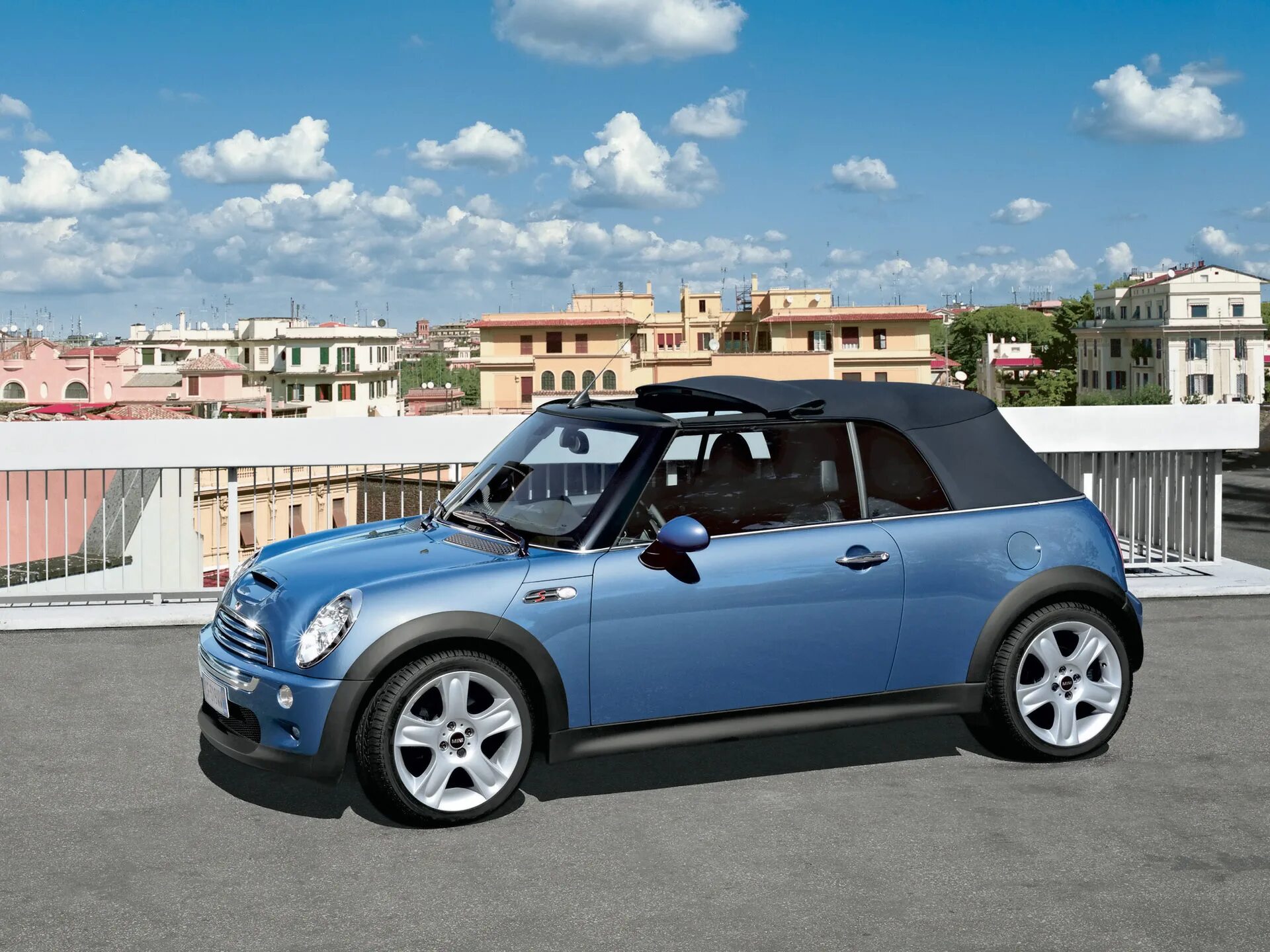 Mini Cooper 2004. Мини Купер 2004. Мини Купер s 2005. Мини Купер 1.6 2004.