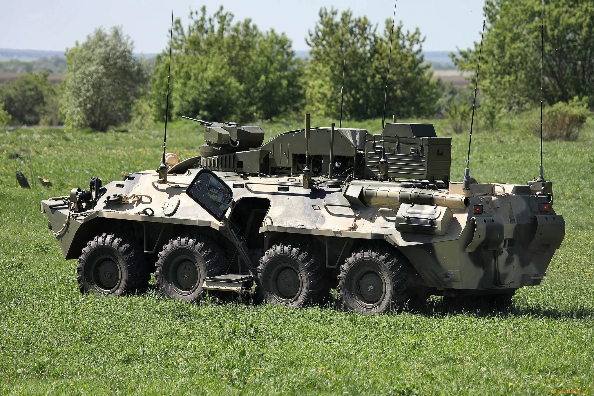 Сайты про военную технику. Patria amv бронетранспортер. Сайты про военную технику. Бтр 4 боевой модуль гром. Бтр-90 бережок.