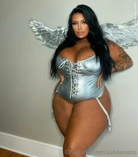 ashbovaxo Nude OnlyFans Leaks.