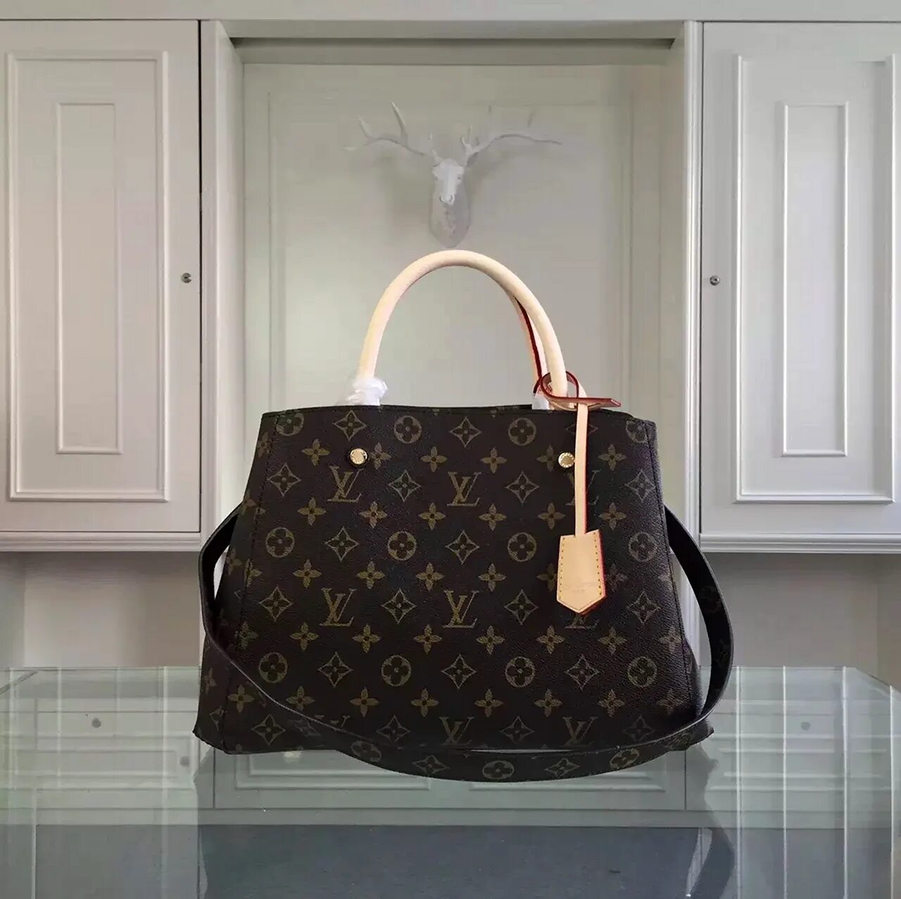 Фирма луи виттон сумки. Луи виттон сумка speedy 20. Сумка louis vuitton diane. Фото сумок луи виттон женские. Луи виттон pochette metis.