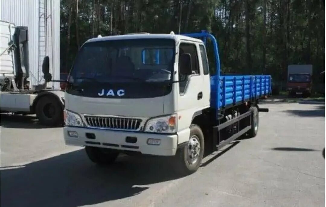 Грузовичок 1.5 тонны. JAC 120 4,5 бортовой 6.2. Грузовик JAC 5 тонн. JAC бортовой 10 тонник. JAC 200 бортовой тентованный.