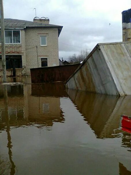 Где сейчас наводнения в россии. Наводнения в России. Затопленные многоэтажки. Наводнение многоэтажек. Киренск потоп.