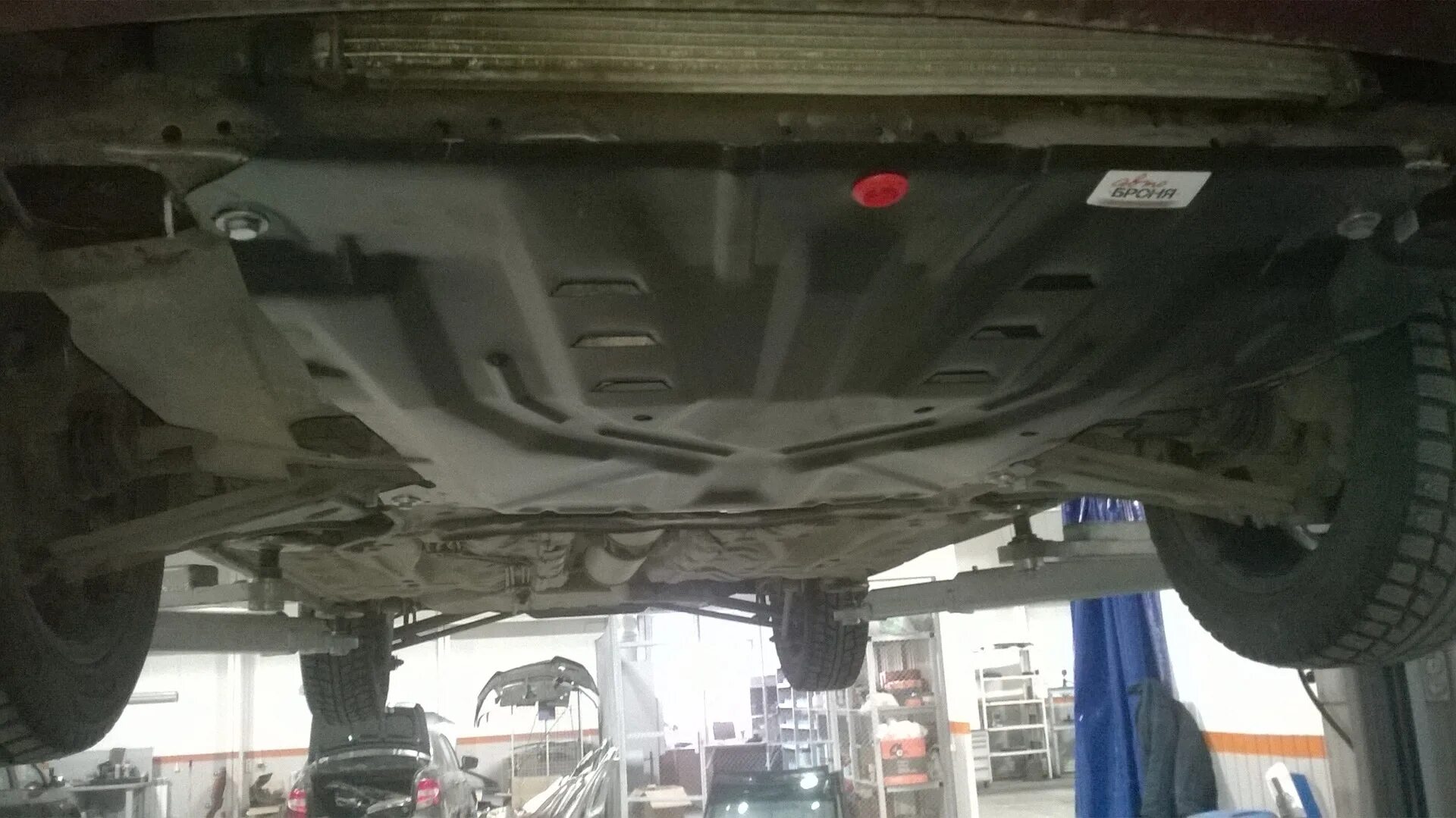 Защита двигателя chevrolet lacetti. Защита картера лачетти хэтчбек 1. Картер шевроле лачетти универсал. Защита двигателя лачетти универсал. 6.