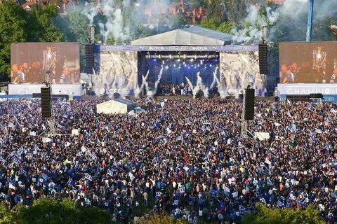 1000 человек в день