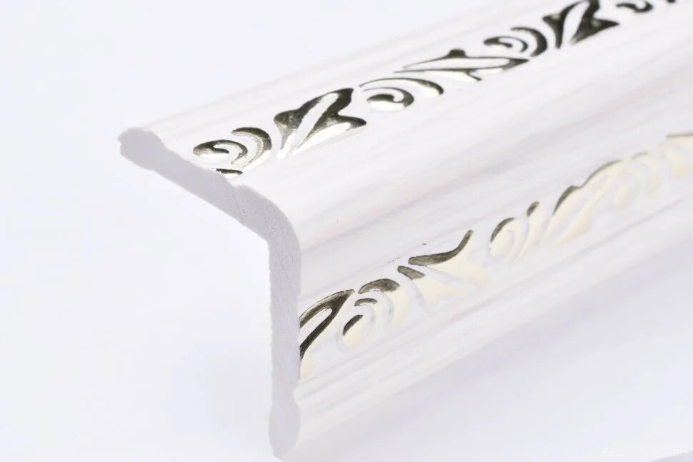 галтель радиусная 25 25 2700мм. декоративный уголок для стен. декоративный уголок для стен. уголок пвх д-03 белый (золото), 30*30*2700 мм - русэкспресс. уголок пластиковый.