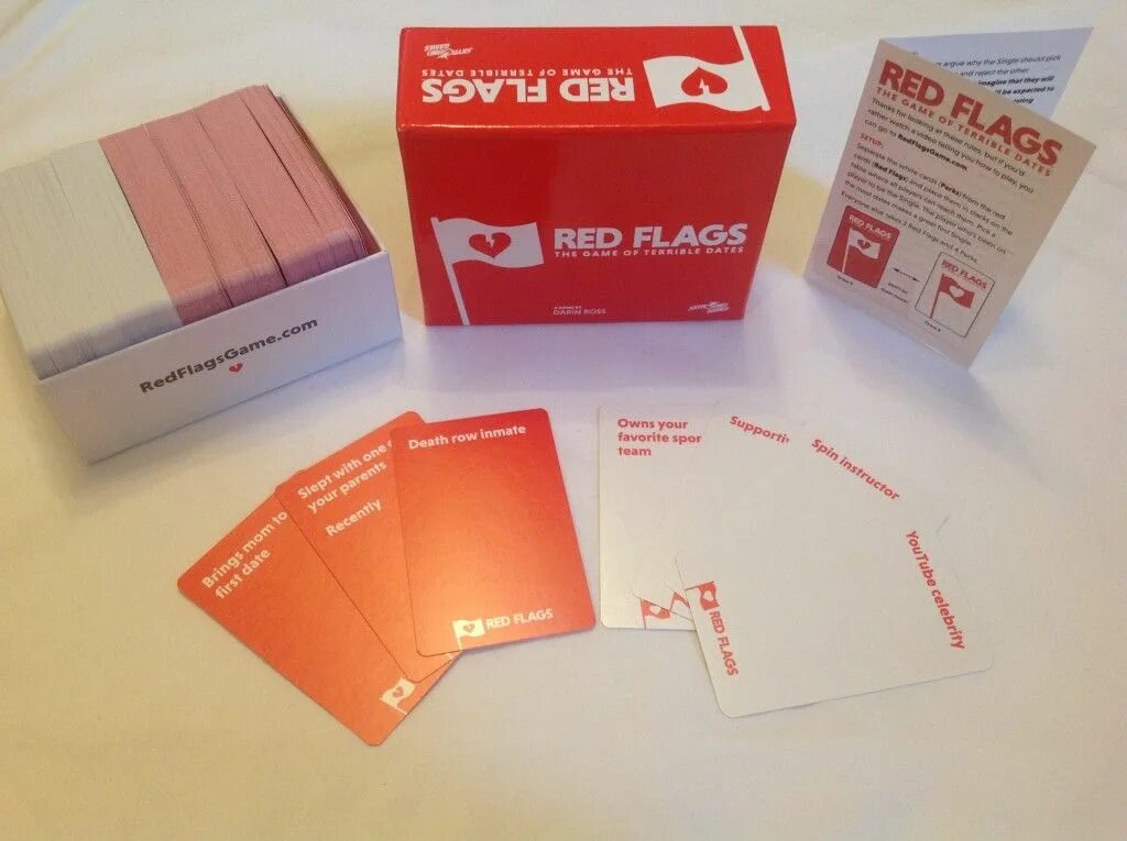 Red flags кавер. Red flags game. игра red flags купить. last red flag игра. настольная игра красный флаг.