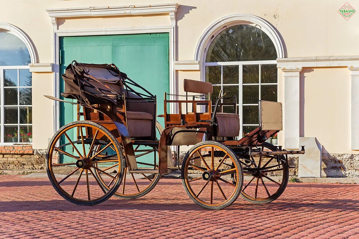 Ямщик на облучке. Древний вид транспорта. Ямщик сидит на облучке. Что такое облучка на повозке. На облучке значение.