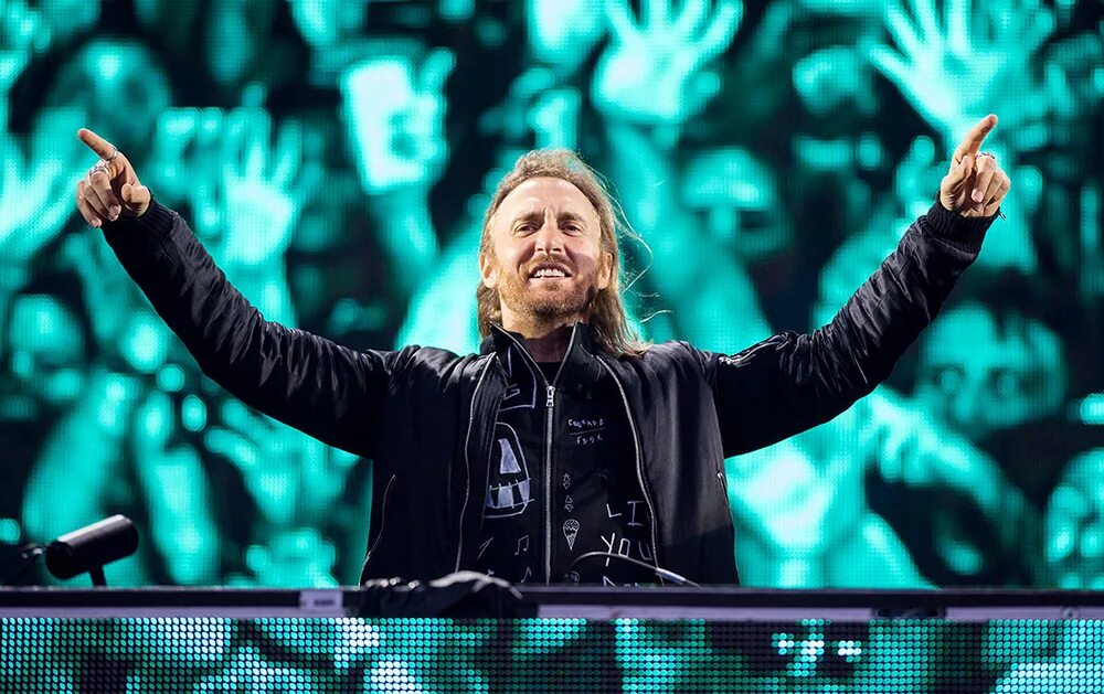 David guetta live. David Guetta. David Guetta 2021. Дэвид Гетта 2018. Дэвид Гетта концерт.