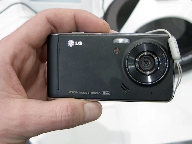 Бюджетные камерофоны 2024. Камерофон LG 400. LG камерофон 2009. Gc900 камерофон. Sony Xperia камерофон.