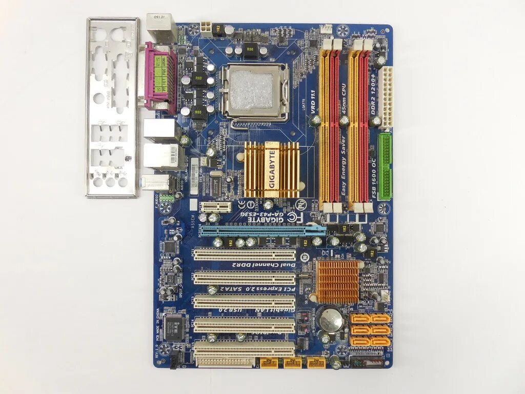 Ga p43 es3g. Материнская плата Gigabyte ga-p43. Gigabyte ga-p43-es3g, LGA 775. Ga-p43-es3g (Rev. 1.0). Gigabyte ga-p43-es3g Rev 1.0.