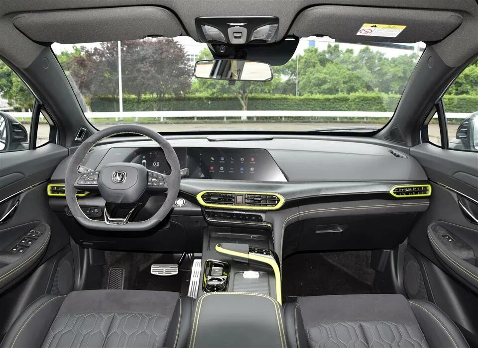 Changan uni t 2025. Changan uni-t sport. changan uni-t 2025 салон. changan uni-t 2025 интерьер. чанган гибрид 2025.