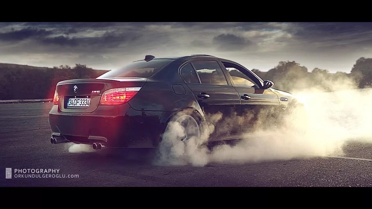 Настанет час мечты м5 обои. BMW m5 e60. БМВ м5 е60 дрифт. BMW m5 e60 дрифт. Е60 дрифт.