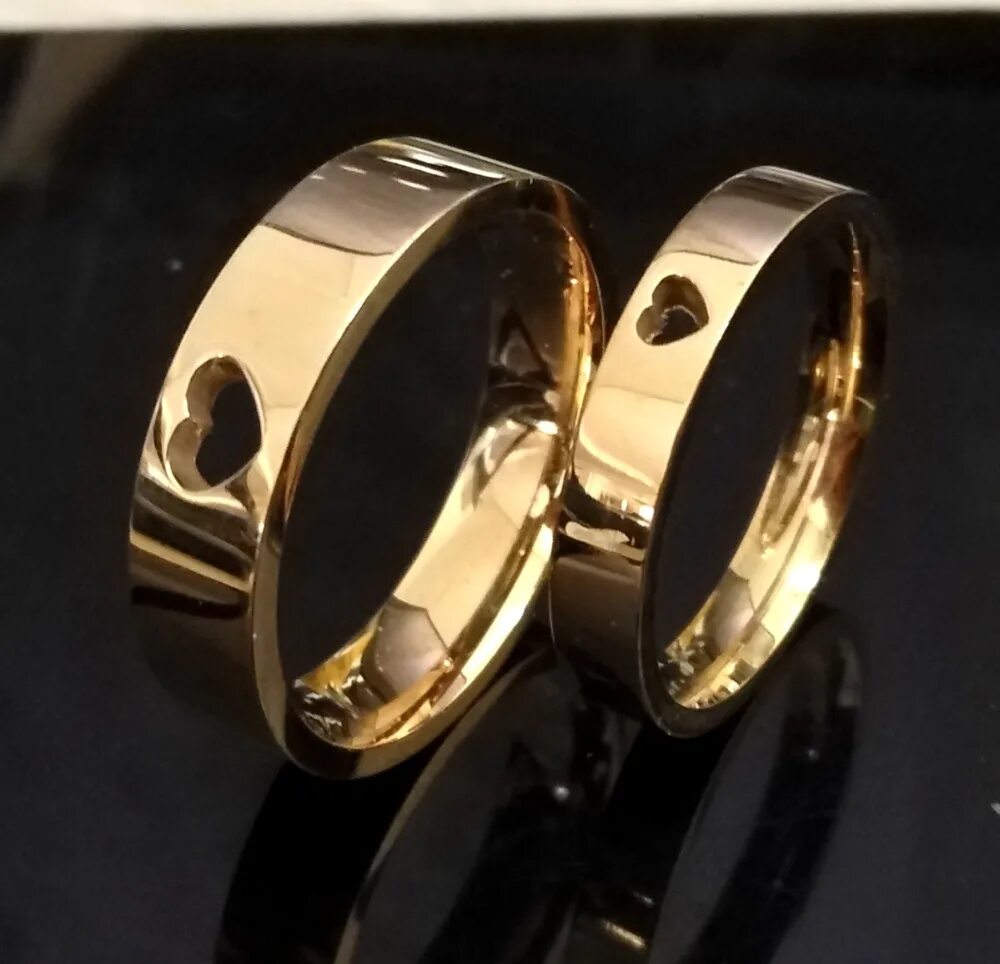 Необычные парные кольца. Парные кольца для влюбленных. Необычные обручальные кольца парные. Кольца обручальные парные необычные Эстетика. Парные кольца астана