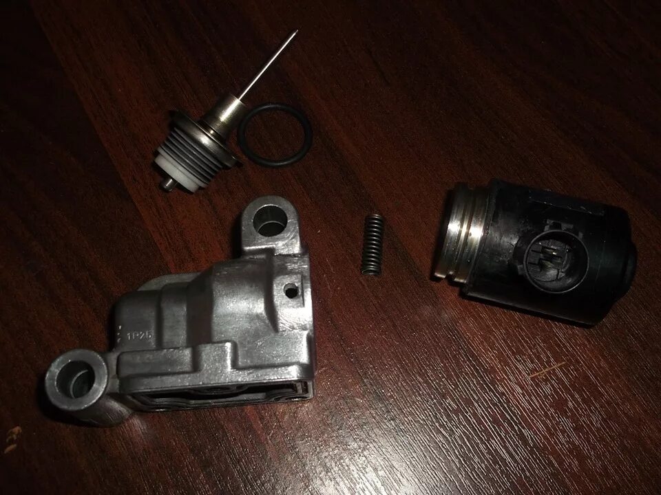 Рхх ауди 80 б4 выпала пружина. Концевик рхх. Ремонт регулятора хода. Клапан n80. Клапан n80.