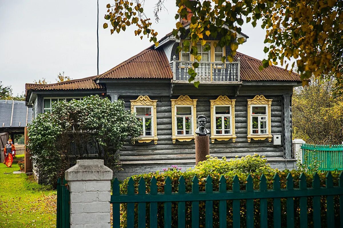 Дом м и иванова. Музей Калинина верхняя Троица. Дом музей Калинина. Деревня верхняя Троица Кашинский район. Село верхняя Троица Кашинского района Тверской области. Дом-музей.