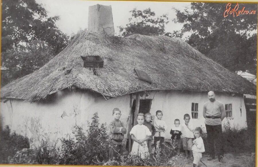 Кубанские казаки семья 1900е. Кубань в начале 20 века. Мазанка на кубани 19 века. Казачья станица 19 век. Мазанка на кубани 19 века.
