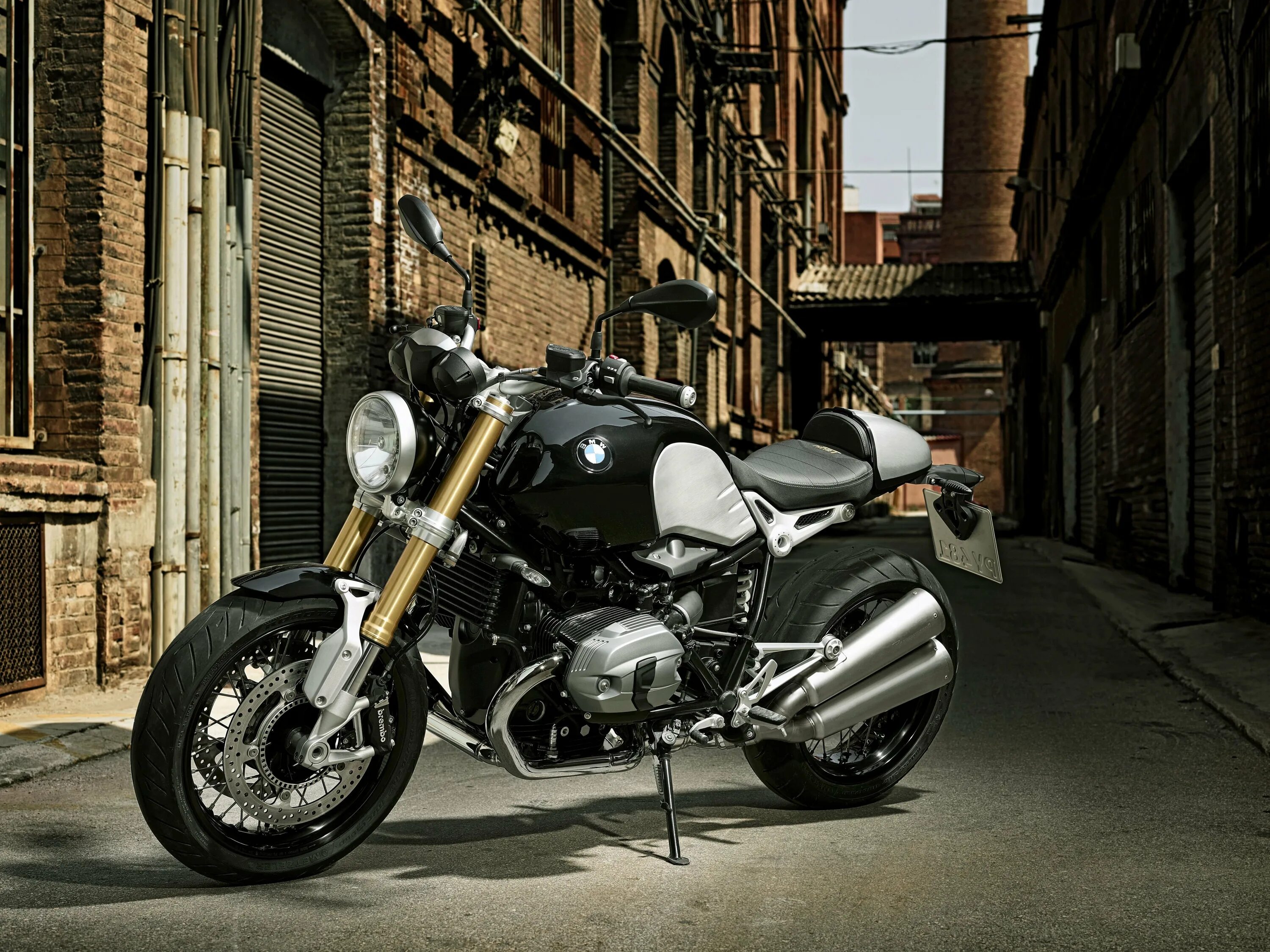 Городской байк. Мотоцикл BMW r9t. BMW R Nine t (2014 г.в.). Мотоцикл BMW R Nine t, 2014 года. Мотоцикл БМВ классика.