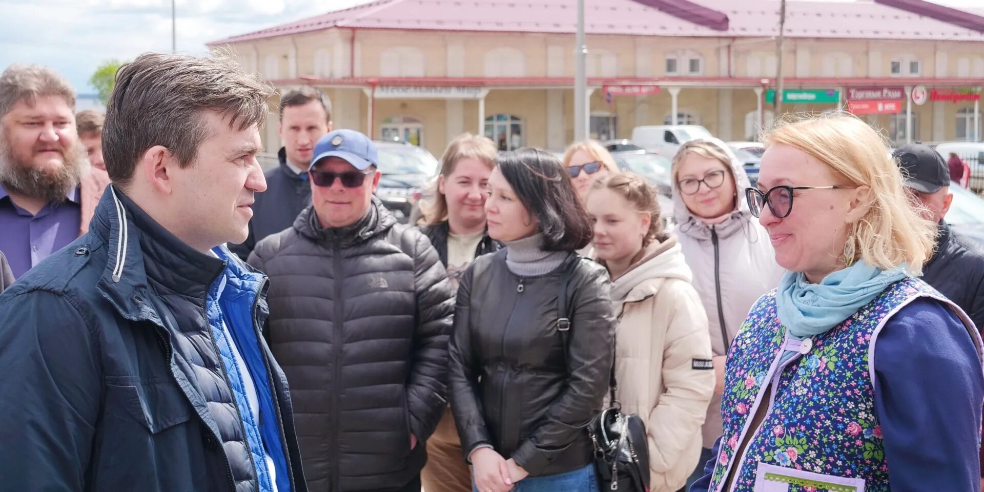 Ивановские новости слухи и факты. Воскресенский губернатор Ивановской. Воскресенский в Юрьевце. Юрьевец благоустройство. Благоустройство Юрьевец Ивановская область в 2024.