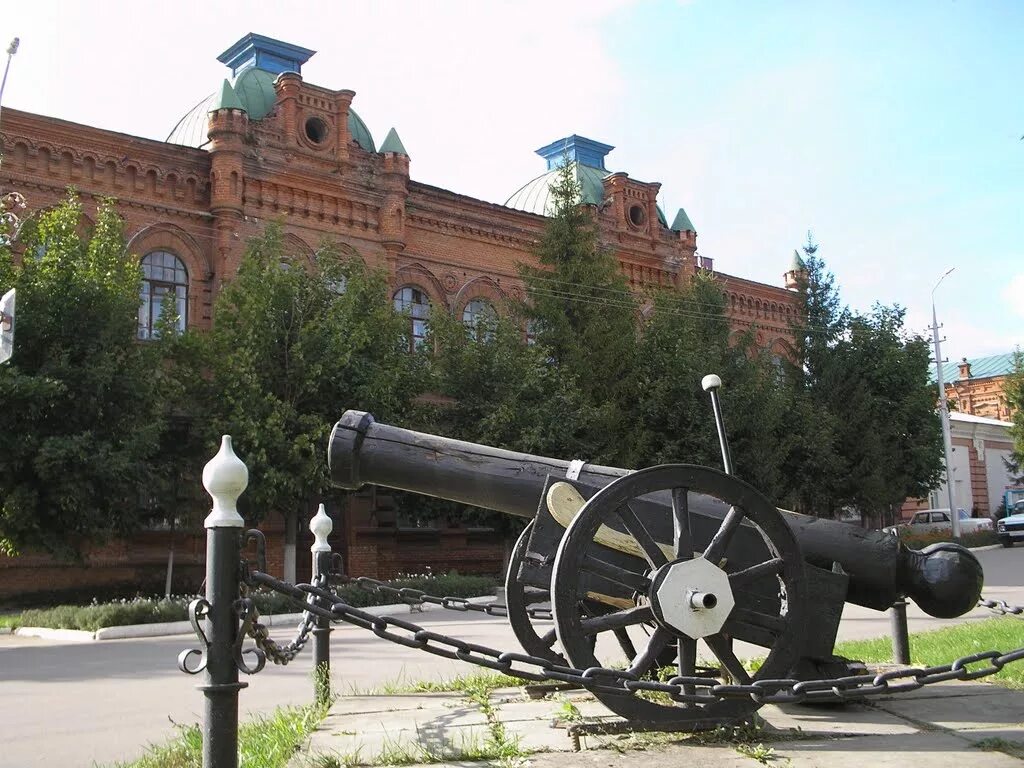 Часы аткарск. Город Аткарск Саратовская. Достопримечательности Аткарска. Пушкари Аткарск. Аткарск пушка.