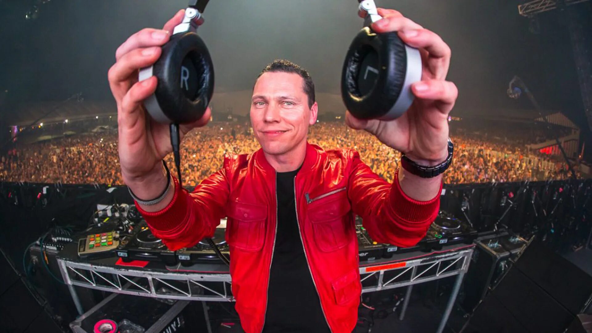 Tiesto. DJ Tiesto. Tiesto певец. Тиесто фото.