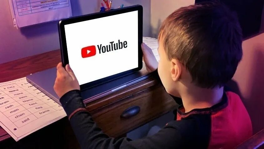 Youtube детям. Youtube детям. Как на ютубе включить детский режим. Малыш youtube. Приложение ютуб детям.