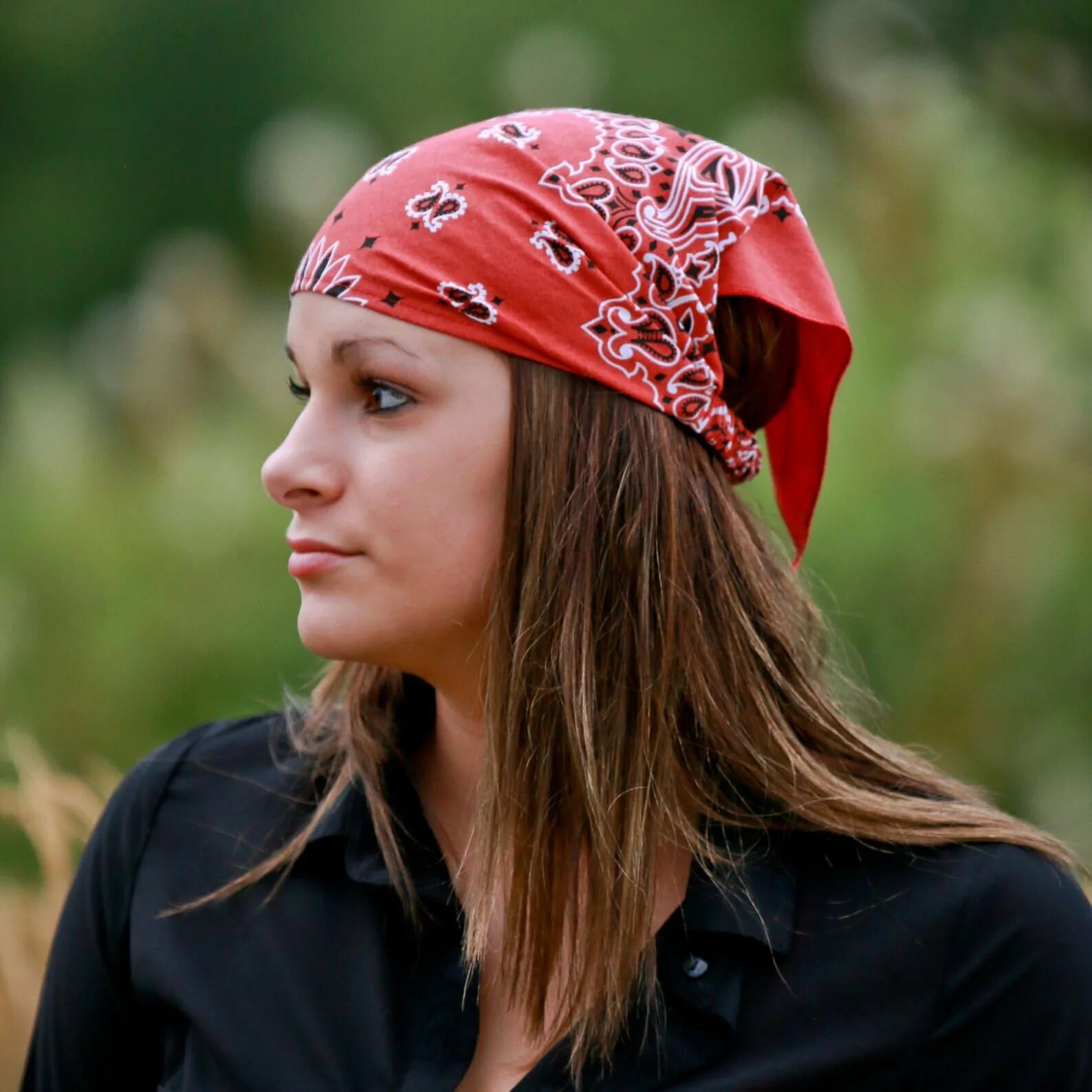 Бандана обложка альбома. Модная на башке бандана песня. Бандана на голову. Бандана (на шею). Бандана стрит стайл.