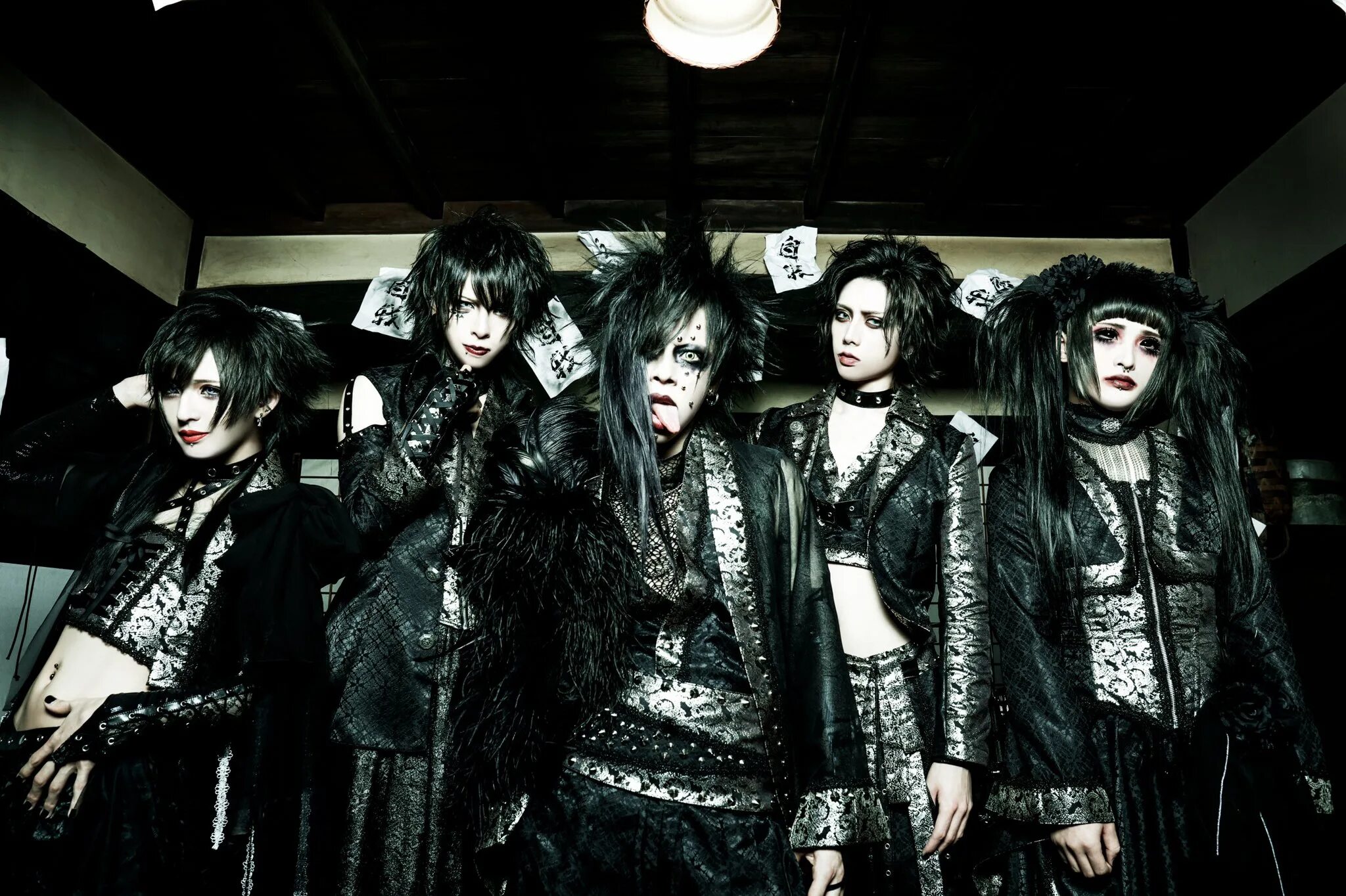 Visual kei субкультура. Jrock visual kei. Японские вижуал кей группы. Visual kei группы. Визуал группы.