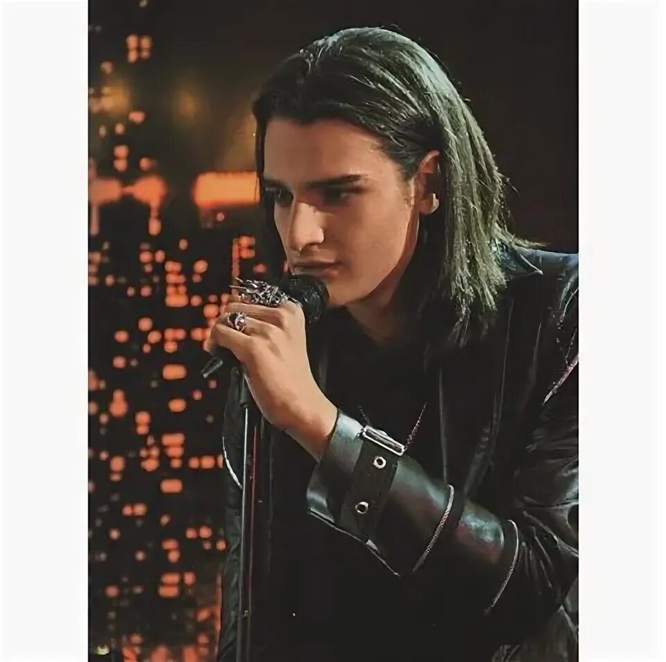 Lucas zaffari мирко. Девочка вампир мирко. Девочка вампир мирко. Мирко из девочки вампир. Девочка вампир мирко.