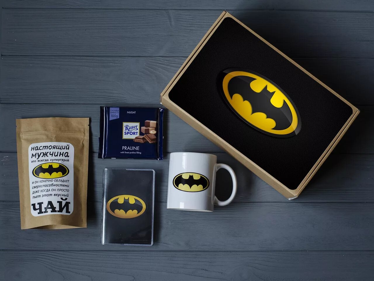 Бэтмен боксы. Сувениры с Бэтменом. Бэтмен подарки. Наборы Бэтмена на подарок. Бэтмен подарок для мужчины.
