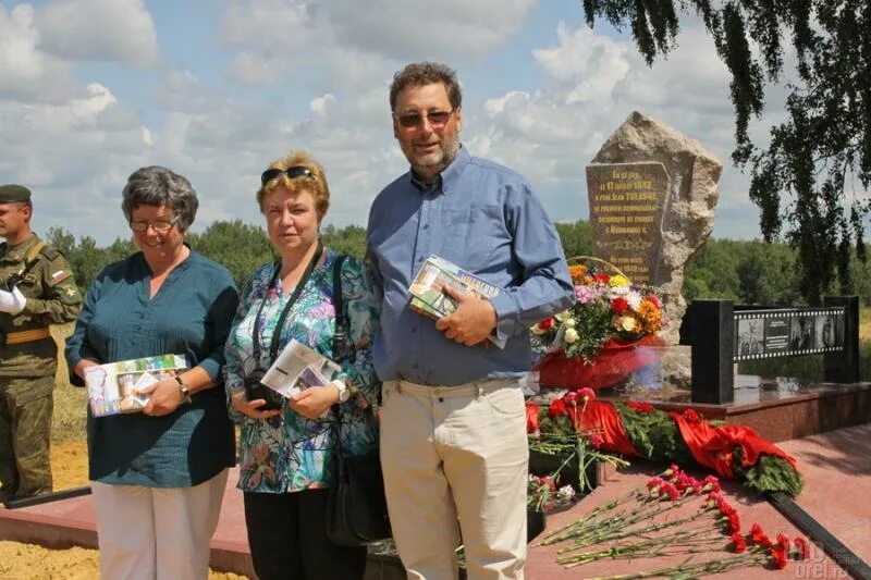 Мценск люди. Памятник Тюляну под Мценском. Погода мценск на 3 дня точный почасовой